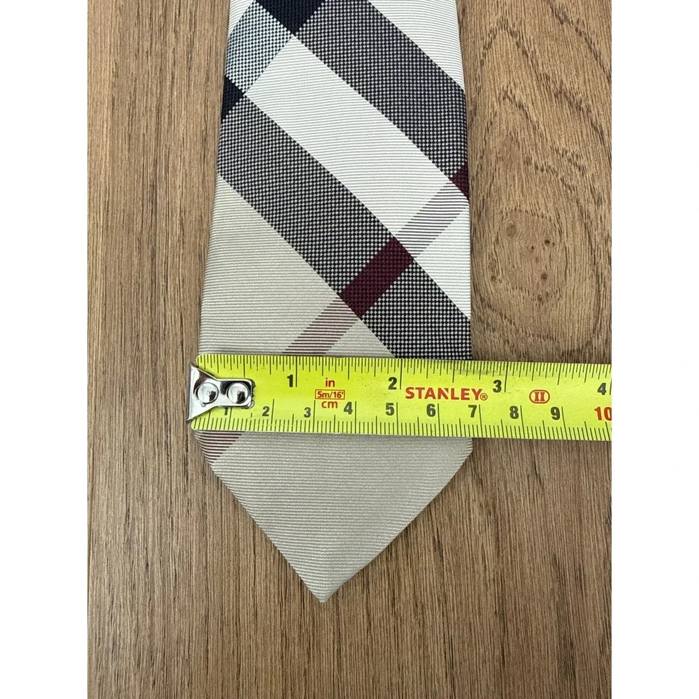 Burberry London Mens Silk Tie Beige Nova Check Plaid Italy Classic 2.75in